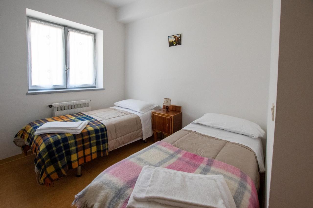 Готель Casa Per Ferie Beatorosaz Чезана-Торинезе Екстер'єр фото
